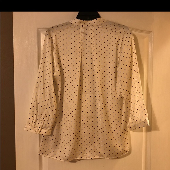Cream & black silk button up shirt size small. - Picture 4 of 5